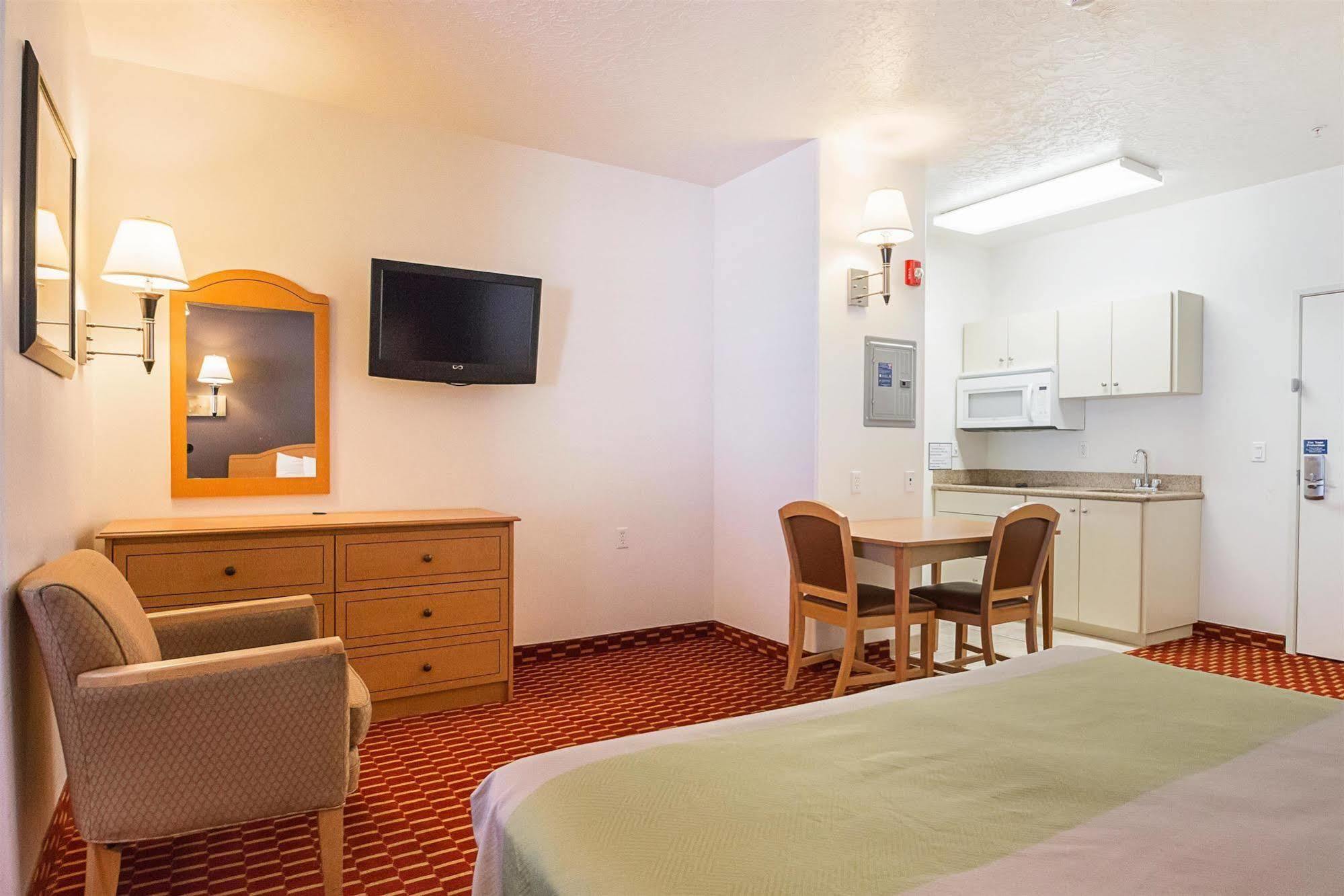 Executive Inn & Suites Extended Stay - Vernal Rom bilde